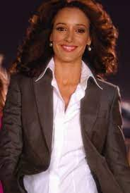 Bette porter is a fictional character on the showtime television network series the l word, played by jennifer beals. Pin On Jennifer Beals
