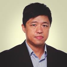 Darryl Neff's Instagram, Twitter & Facebook