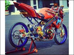 Memodifikasi yamaha vixion agar velg berubah menjadi jari jari sendiri bisa dibilang gampang gampang susah… karena tentu kita musti benar benar mencari part yang pas agar proses pemasangan benar benar plug and play alias tidak banyak melakukan ubahan… 19 Modifikasi Vixion Old Terbaru Paling Keren 2020