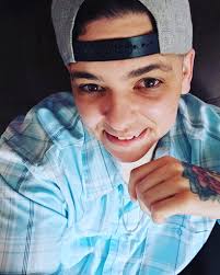 Happy Pride from Boston! New to this group. Looking to making new friends,  connections & chat with mature men. I am a mature masculine 36 year old  single male. I am from