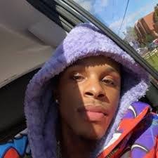 Kenyon Miller's Instagram, Twitter & Facebook