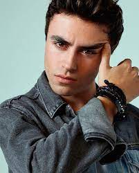 When rebeca first arrived at las encinas, samuel was the first person who made her feel welcome. Samuel Itzan Escamilla Elite Celebrity Crush Boy Crush