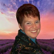 Patricia Gillingham's Instagram, Twitter & Facebook