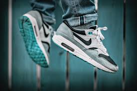 Nike Air Max 1 Polka Dot 2006 Shoe Trees By Sole Trees Make Customizing Sneakers So Much Easier Shoetrees Shoetree Soletrees Nike Air Max Nike Air Max
