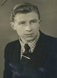 The second Mroz family had Jozef as the dad. He was born 17th January 1908  in Zbyszyce Poland and was a labourer. He was married to Elisabeth Jurkat,  born 23rd November 1928