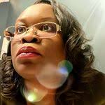 Stephanie Clardy's Instagram, Twitter & Facebook