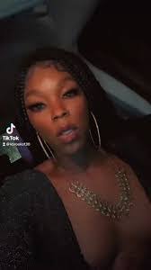 Kandice Brooks's Instagram, Twitter & Facebook