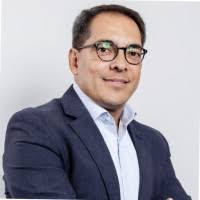 60+ perfis com “Stanisci”