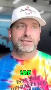 🧠 How Your Brain Shapes Performance 🏋️‍♂️🔥 In this episode of the Flex  Diet Podcast, I sit down with Dr. Dylan Seeley to break down how neurology  impacts athletic performance. We cover: