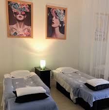 Foot Massage Near Me Google Search In 2020 Foot Massage Home Decor Decor