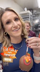 🍁🍎 Fall Back into News 12! We are at Laurie’s Homemade Candies!! What’s  your pick candy, caramel or chocolate covered apples?!