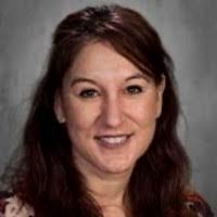 Donna Traweek's Instagram, Twitter & Facebook