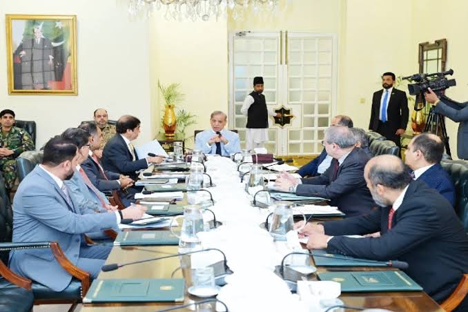 PM Supports Pakistan Railways Overhaul Plan - Railway Supply