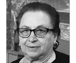 Lisa Pilla's Instagram, Twitter & Facebook