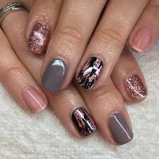 Shellac nail designs are perhaps the latest craze for nail art enthusiasts out there. 52 Ideas Shellac Nails Designs Winter Glitter Polish 58 Decorszilla Com Shellac Nail Designs Shiny Nails Designs Foil Nails