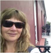 Kelly Lock-McMillen, "Journey to the Center of a Writer's Block  " (1.2)