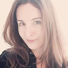 Donna Mcsherry's Instagram, Twitter & Facebook