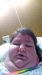 Nikki Howe (@nikkihowe1988)