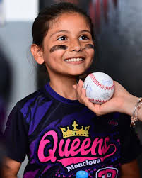 La primera temporada de la #LigaFuriAzul tendrá un equipo que resume  nuestra filosofía: 🌟 “EL BEISBOL ES PARA TODOS Y TODAS”. 👧🏻👦🏻 ¡Gracias  por ser nuestras madrinas en el juego, Queens! 🩷