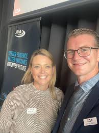 Kim Dell (@kdkadell)