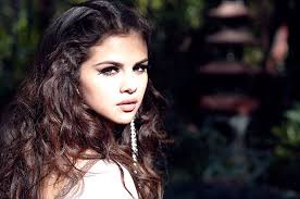 Selena Gomez Set For First No 1 Album On Billboard 200