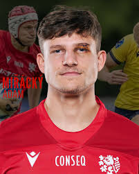 Slávistická trojice na cestě do Španělska🇪🇸 Patrik Průcha, Adam Miřácký a  Jan Fojtík dnes odcestovali s @bohemia_rugby_warriors na další utkání  @resupercup do španělské Palencie. Utkání začíná v pátek 5.12. od 17:00,  sledovat