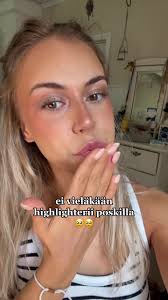 glowy💙🤍💓💋