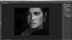 Eye squint with the Pucker Tool in Photoshop