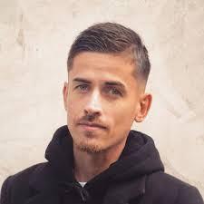 Trouvez un freelance Flyer disponible sur Malt