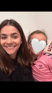 Looking for a nanny in Cairns? I'm available now until early/mid-September!  Hi everyone! 😊 I'm currently looking for a live-in nanny position and  would love to help take care of your children