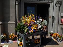 When you're thinking about 60th birthday gift ideas, really go all out and turn the past into a present they will never forget. Lovemjjalways On Twitter Love For Michael Jackson At Forest Lawn On His 60th Birthday Lots Of Flowers Gifts Cards For Michael Photos Credit Astralsight Happybirthdaymichaeljackson Michaeljackson60thbirthday Michaeljacksonday Https T Co