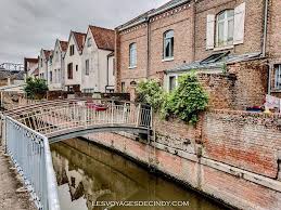 Amiens La Petite Venise Du Nord Amiens Est Souvent Comparee A Venise Car Comme La Celebre Ville De L Amour Elle Est Comme Const Amiens Travel Inspo Voyage
