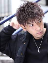 お洒落ツイスト ヴェノムリーゼント l029974087 リップス 渋谷 lipps のヘアカタログ ホットペッパービューティー ツイストパーマ メンズ ツイストパーマ メンズ 髪型 短髪