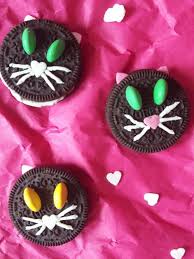 Sollten die halloween party spiele mit nahrung echt lustig werden?bringen sie dann mehr als drei kinder zusammen. 5 Kinderleichte Last Minute Ideen Fur Halloween Simplylovelychaos