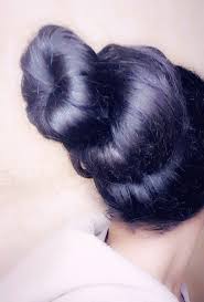 تسريحة شعر الكعكتين كعكة شعر كبيرة Big Hair Bun Two Buns Double Buns Hairstyle Hair Bun Donut Hair Style Hairstyle Hair Double Buns Behind Ear Tattoo