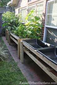 A Raised Garden For A Friend Small Spaces Work Raised Urban Gardens Building A Raised Garden Urban Garden Design Urban Garden