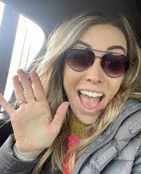 Tiffany Kiernan's Instagram, Twitter & Facebook