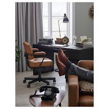 Kombiniert mit anderen möbeln der malm serie entsteht eine harmonisch abgestimmte einrichtung. Malm Schreibtisch Schwarzbraun 140x65 Cm Ikea Deutschland