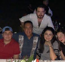 En una entrevista para el canal de youtube de su hijo, josé eduardo derbez, victoria ruffo dejó en. Hijos De Victoria Ruffo Cumplen 14 Anos Actriz Mexicana Derbez Victoria