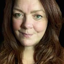 Donna Connelly's Instagram, Twitter & Facebook