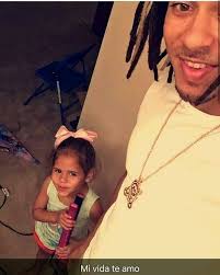 Ozuna and taína are super in love. El Ama A Su Hija O Y Yo A Ozuna Pretty Boys Singer Celebrities