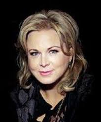 Tanya Link's Instagram, Twitter & Facebook