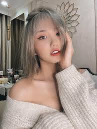 Join facebook to connect with lê thị khánh huyền and others you may know. 2 Gai Xinh Cung Ten Khanh Huyá»n Sinh NÄƒm 2k4 Va Oanh Táº¡c Kháº¯p Tiktok Ben This Ben That Báº¡n Me Ben Nao