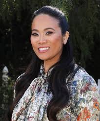 How to pop a pimple in 6 steps by dr pimple popper. Dr Pimple Popper New Season Trailer Shows Crazy Cases