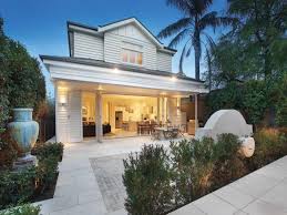 Sold Price For 13 Maitland Street Glen Iris Vic 3146 White Exterior Houses House Exterior Weatherboard House