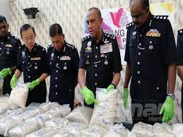 Mencegah lebih baik daripada merawat. Polis Bongkar Makmal Sindiket Dadah Antarabangsa Di Perak