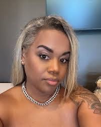 Natasha Tipton's Instagram, Twitter & Facebook