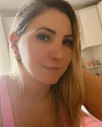 Caroline Roza (@carolrozab)