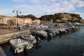 653 yamaha à partir de 10 990 €. Cassis Visit Village Calanques Beaches Marseilletourisme Fr