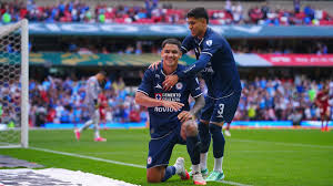 ¡Espectacular! Cruz Azul vino de atrás y rescató un empate ante Toluca